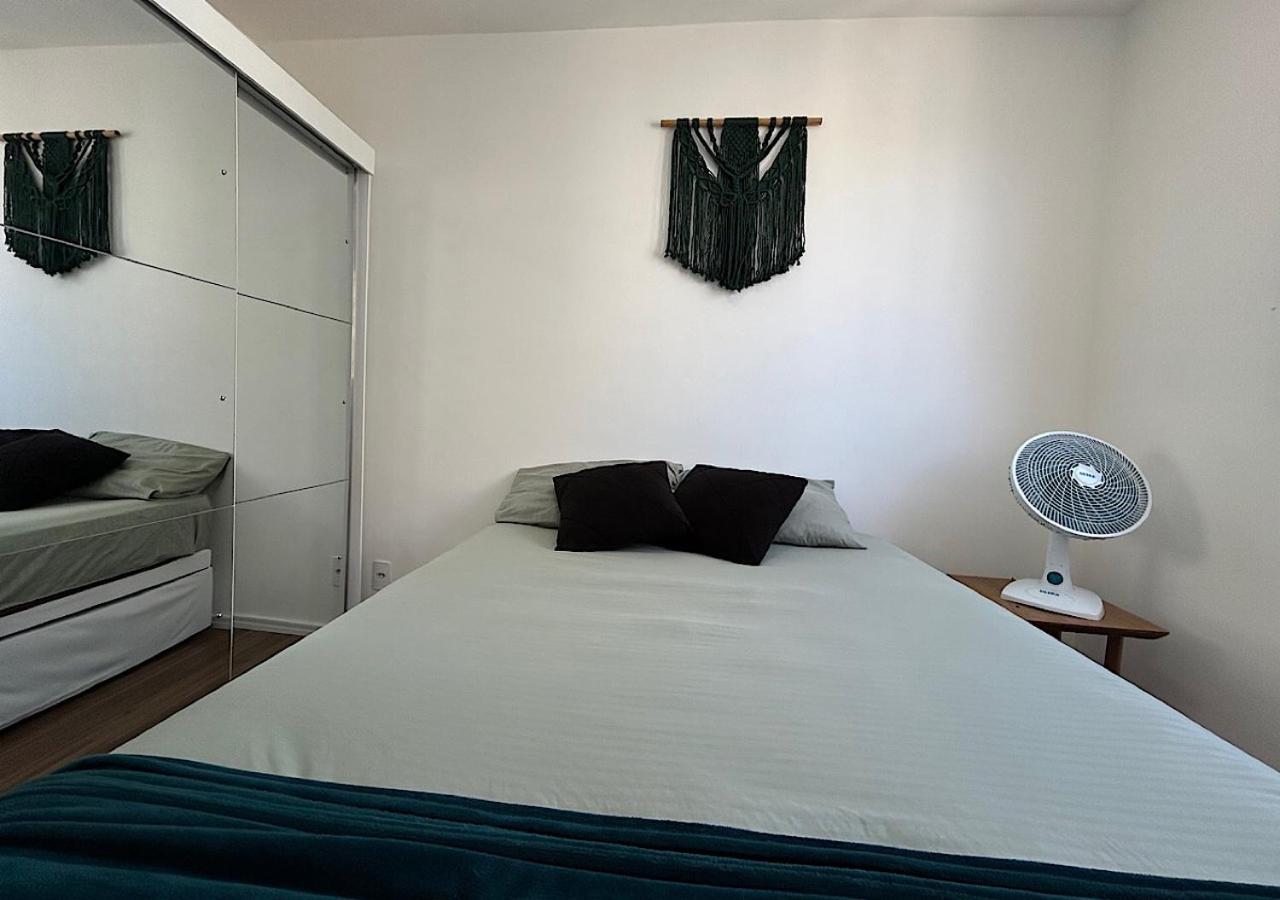 Apartamento Aconchegante E Moderno Com Varanda Na Rua Guaicurus *