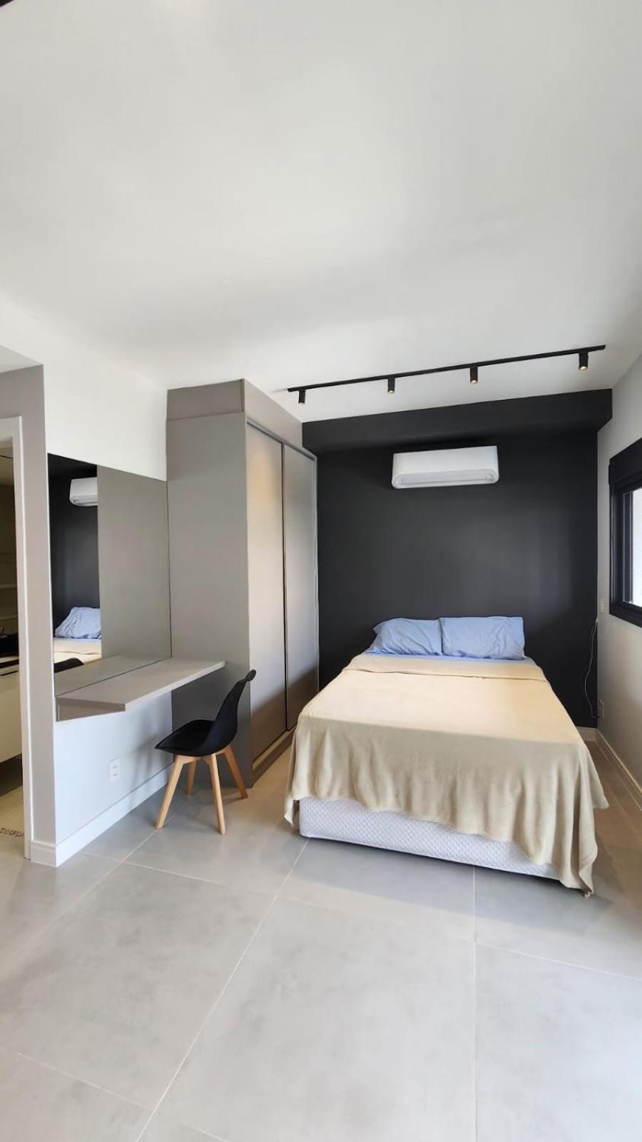 Cozy Next To The Brooklyn Metro *
