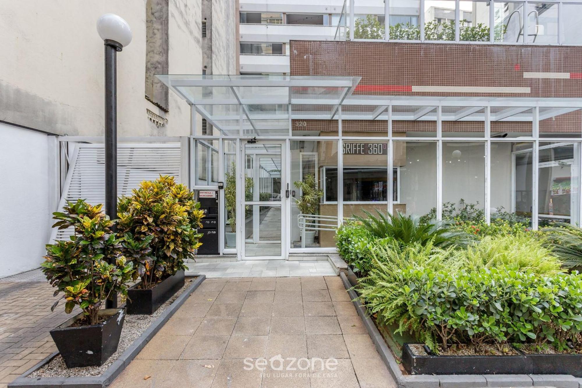 Apartamento C/ Piscina Proximo A Catedral Da Se Cgf135