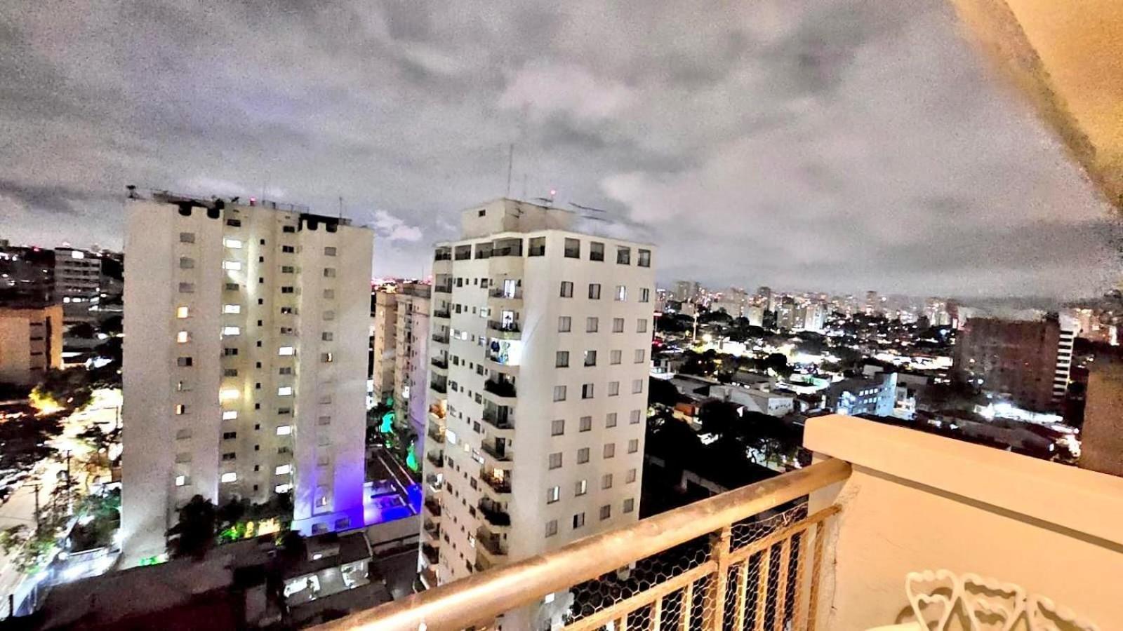 Flat C/dois Quartos Em Moema Sp *
