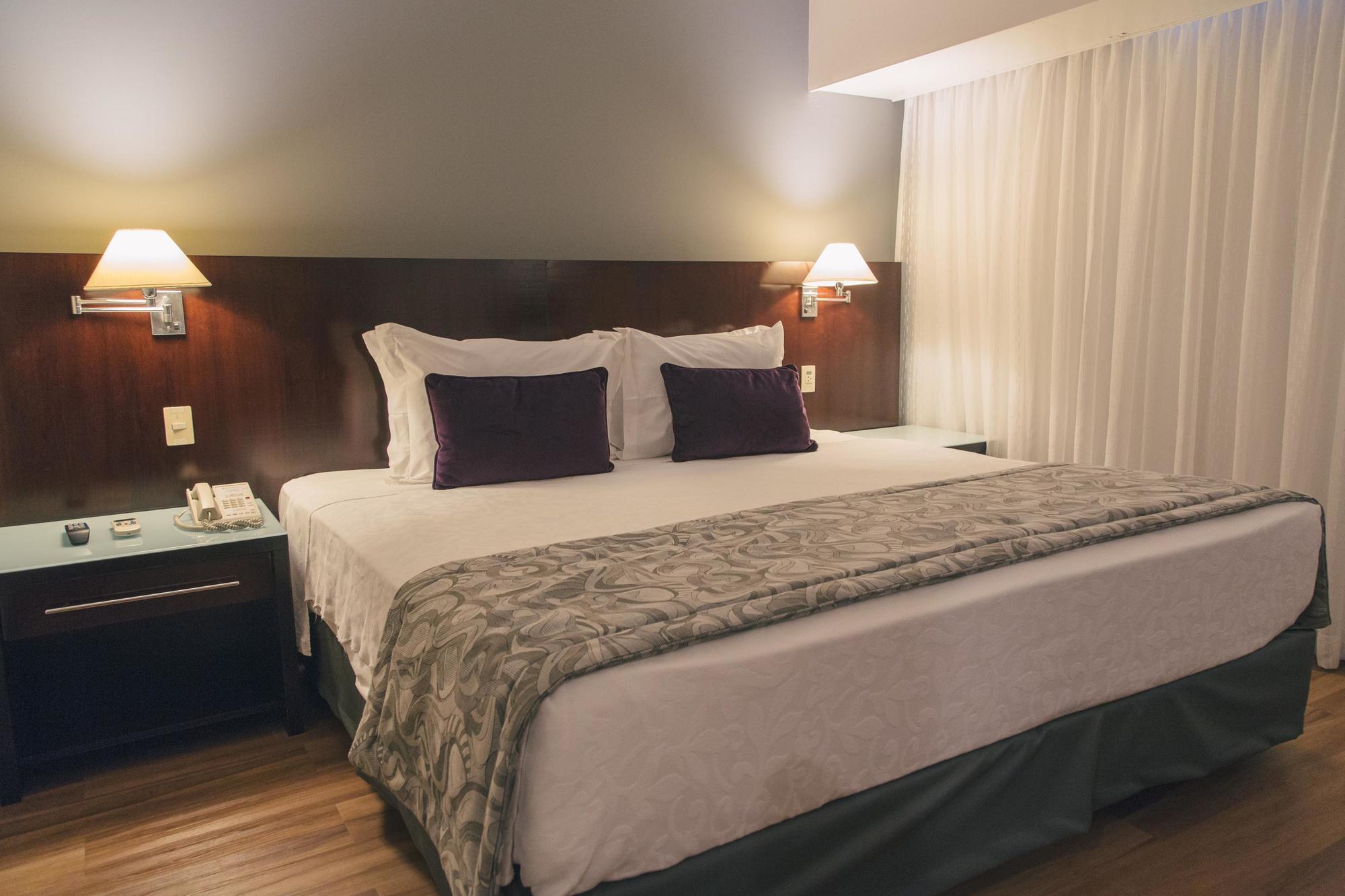 Hotel Wyndham Berrini 4*