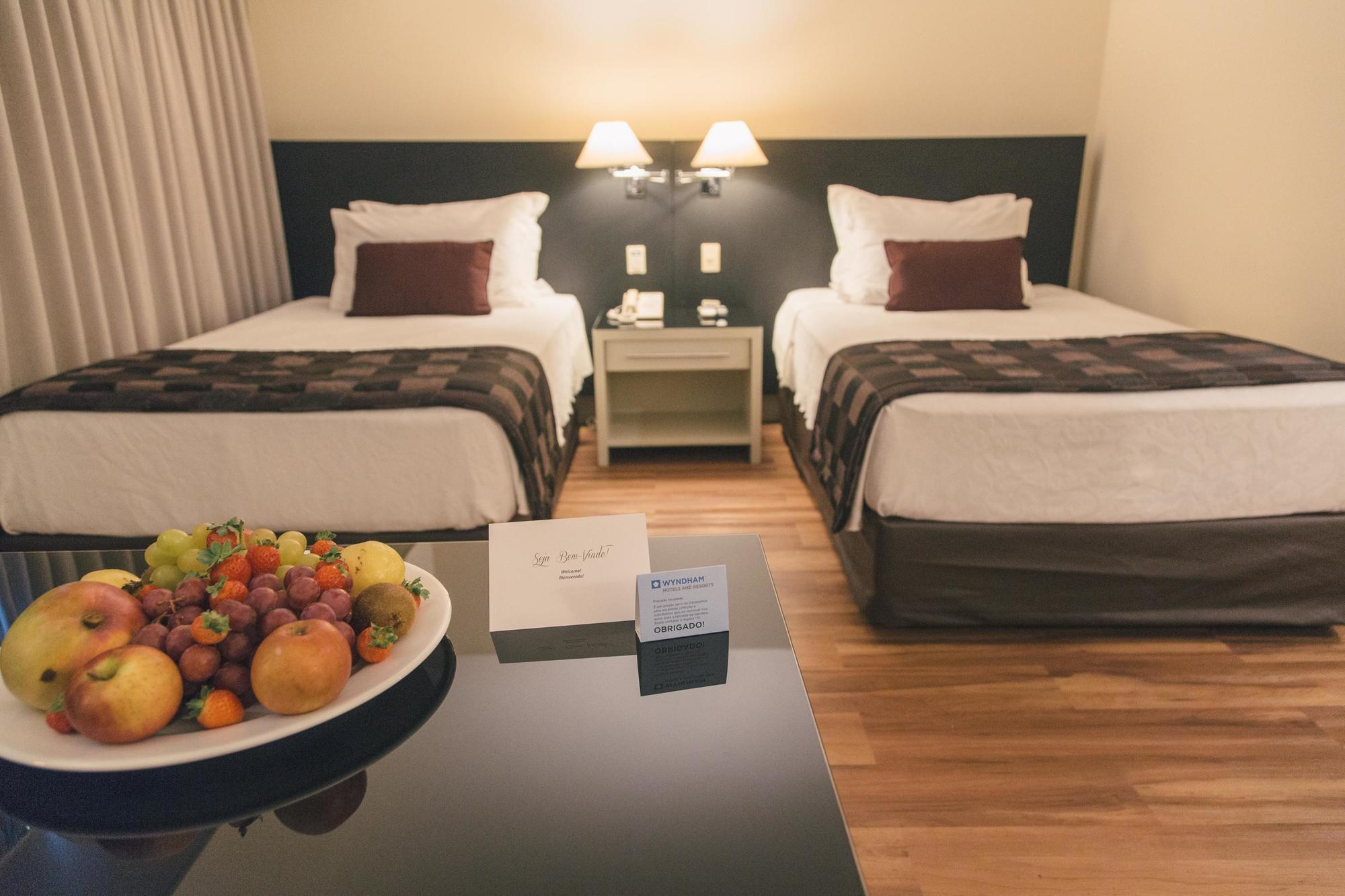 Hotel Wyndham Berrini 4*