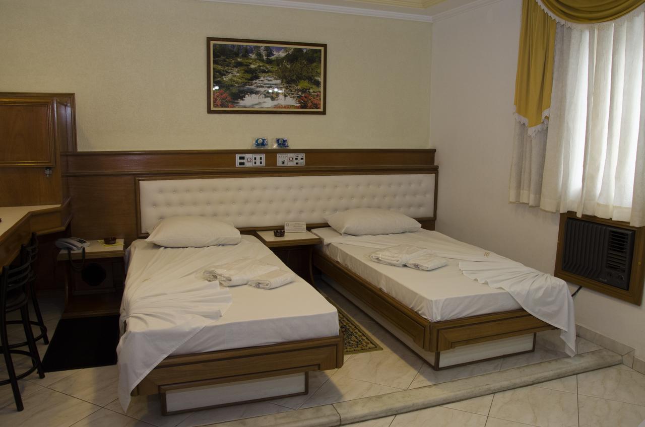 Omega Palace 3* São Paulo