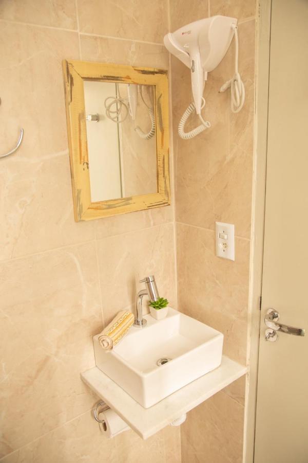 Guest house Oba Santana - Quartos E Suites - Privativos