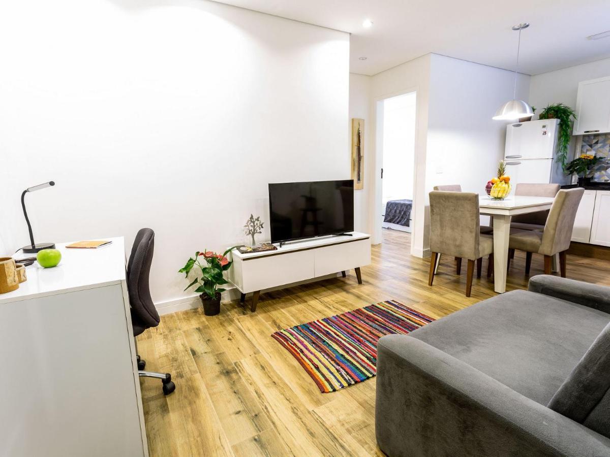 Com 2 Quartos Em Alto De Pinheiros Apartamento