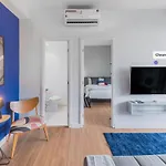 Apartamento completo com sacada - Vila Olímpia