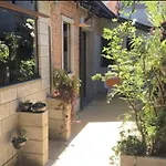 Casa Loft Industrial c/ Área Externa/Cama King/Churrasqueira