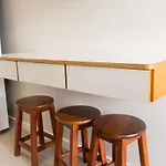 Apartamento com jeito de casa recém-reformado