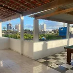 Ótima casa com piscina em Praia Grande