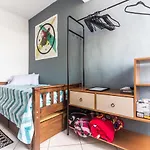 Suíte com excelente localização na Av Paulista SP