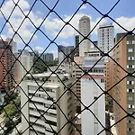 Andar-Alto, 3 quadras da Av Paulista, Wi-fi&Garagem