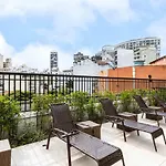 Linda Vista do Centro de São Paulo com garagem e internet 50MB