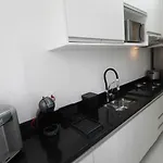Kitnet mobiliada - 28m² - na Chácara Santo Antonio