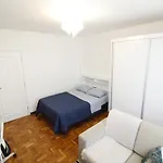 Kitnet mobiliada - 28m² - na Chácara Santo Antonio