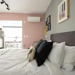 Studio com garagem, academia e piscina no prédio - Vila Olímpia
