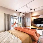 Edificio Setin Republica Downtown - Apto Charmoso Para 4 Pessoas Com Piscina E Academia By Okaeri Home Apartments