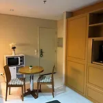 Flat 45