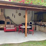 Casa charmosa na Granja - espaço gourmet e wifi