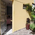 Hospedagem Linda com estacionamento incluso
