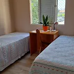 Quarto Individual ou Duplo ao lado da Ponte Transamerica