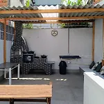 Da Vila, Casal