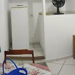 Quarto Proximo A Liberdade E Estacoes De Metro