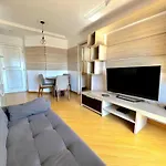 Flat Particular No Estanconfor Moema C/ Varanda