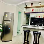 Ap no Jardins com internet, Smart TV e garagem