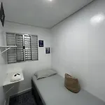 Quarto Privativo Proximo Ao Metro E Aeroporto