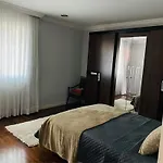 Quarto Amplo E Confortavel