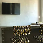 Apartamento Moderno Em Predio Com Concierge
