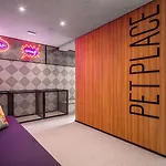 Studios Sofisticados Com Ar, Cozinha, Piscina, Coworking E Metro A 5 Min