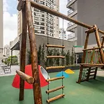 Studios Sofisticados Com Ar, Cozinha, Piscina, Coworking E Metro A 5 Min