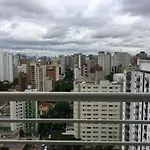 Flat na Avenida Sabia-Moema