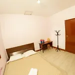 OBA 18 - QUARTO CASAL no BAIRRO DA LIBERDADE
