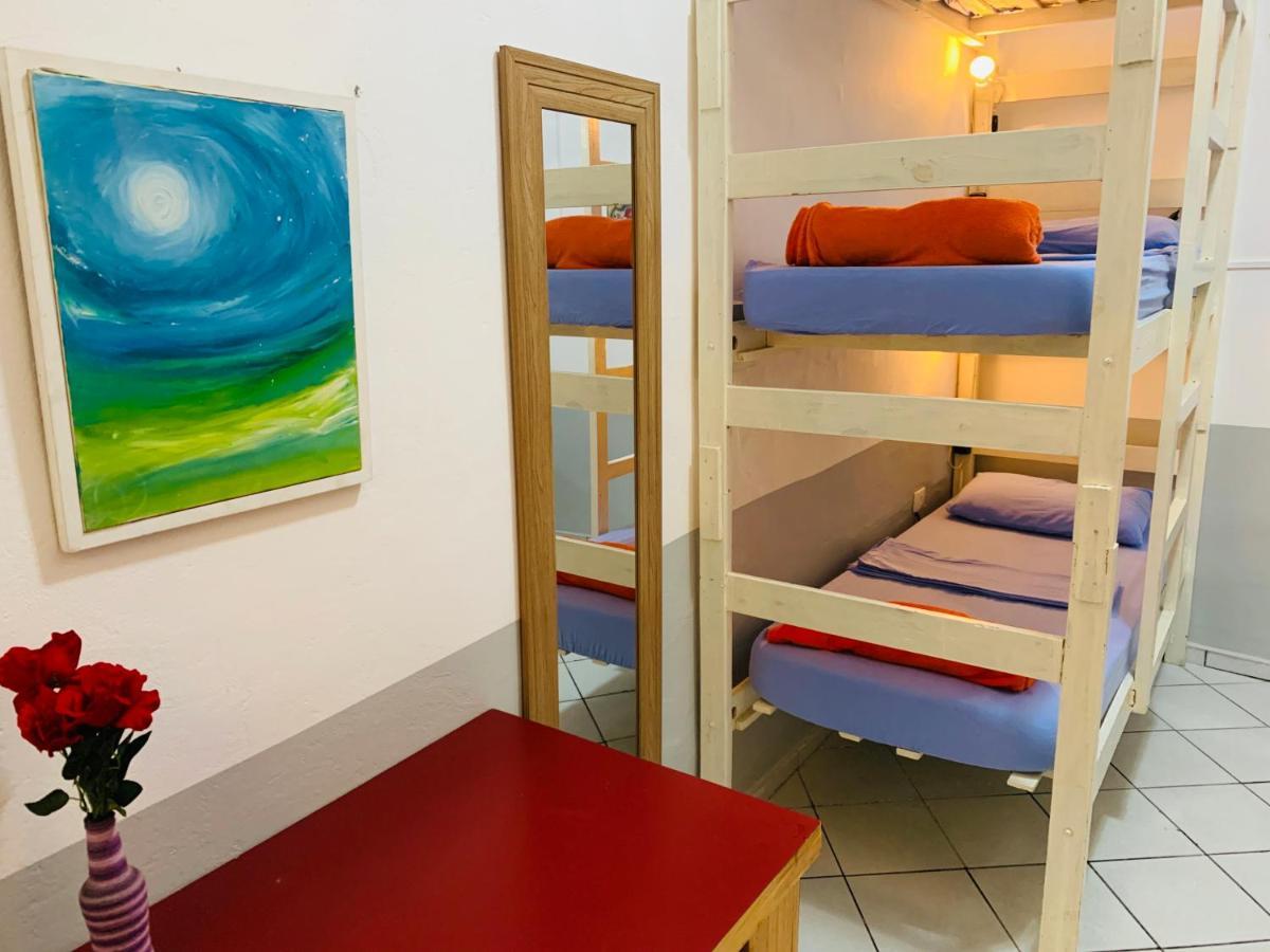 Albergue The New Beats Hostel, Coworking & Lounge *