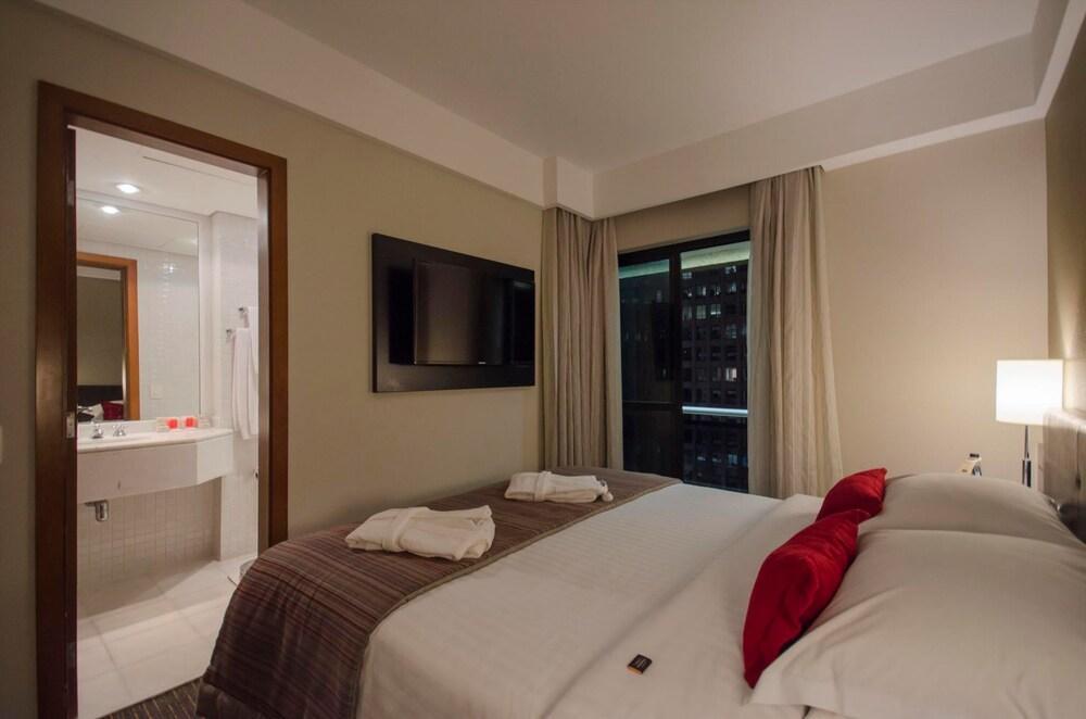 Estanplaza Funchal Faria Lima 4*