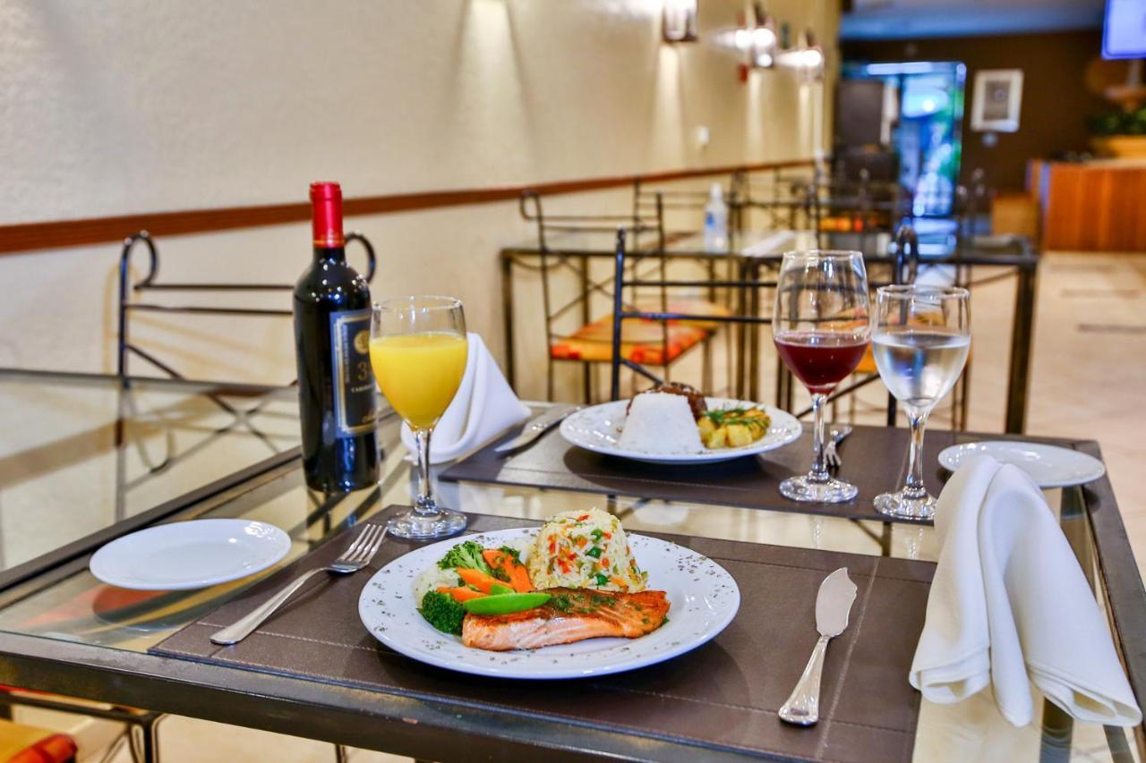 Transamerica Executive Chacara Santo Antonio Hotel 4*