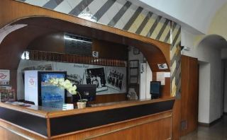 Artemis Hotel 2*