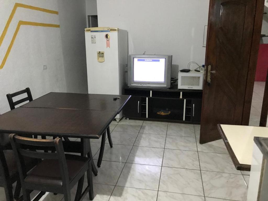 Otima Casa Com Piscina Em Praia Grande Casa de férias São Paulo