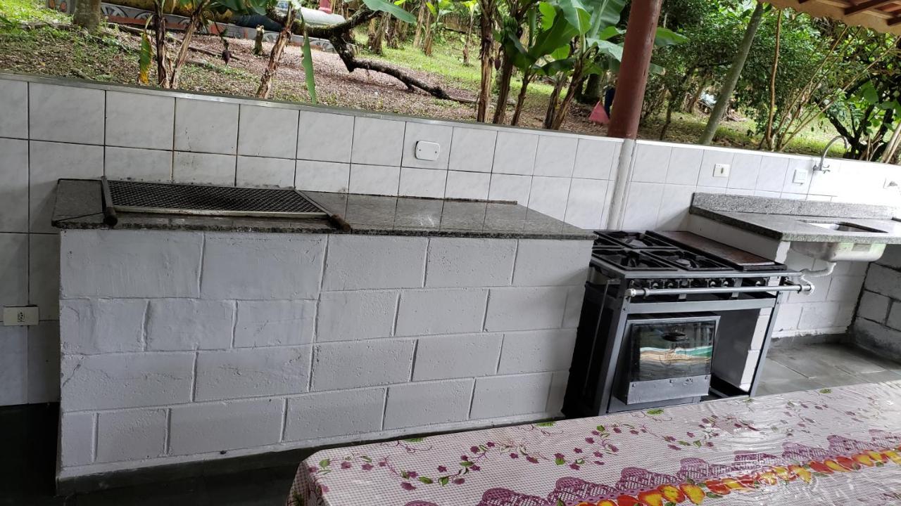 Linda Chacara, Sossego E Piscina Holiday home