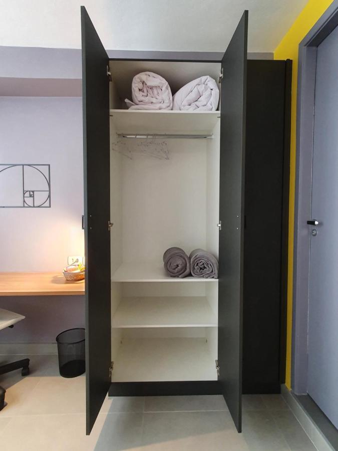 Estudio Centro Sp: 25 De Marco, Bras, Sta Ifigenia Apartamento *