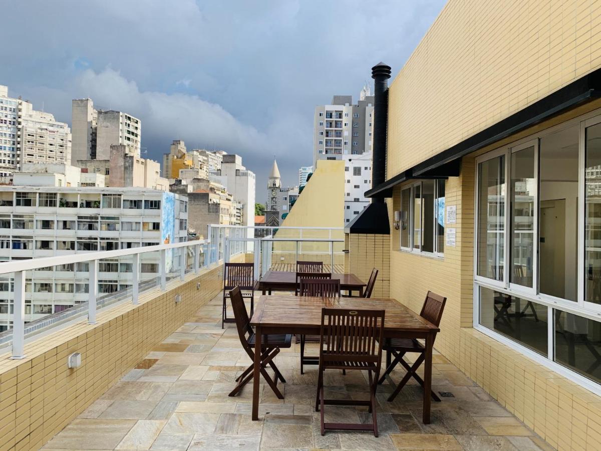 Akile Rego Freitas * São Paulo
