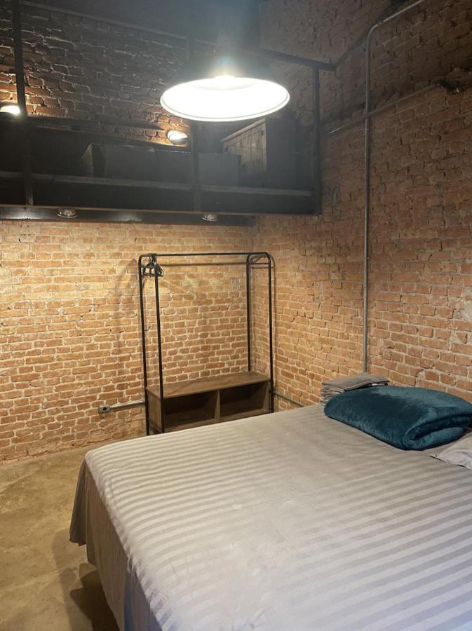Casa Loft Industrial c/ Área Externa/Cama King/Churrasqueira * São Paulo