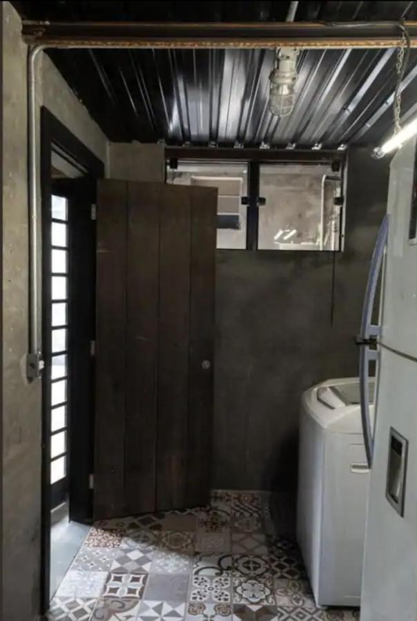 Casa Loft Industrial c/ Área Externa/Cama King/Churrasqueira *