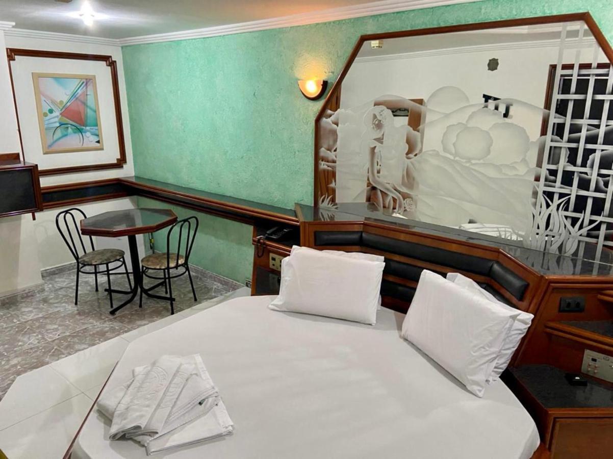 Hotel Paissandu Palace - Proximo As Ruas 25 De Marco, Sta Ifigenia E Regioes Do Bras E Bom Retiro São Paulo