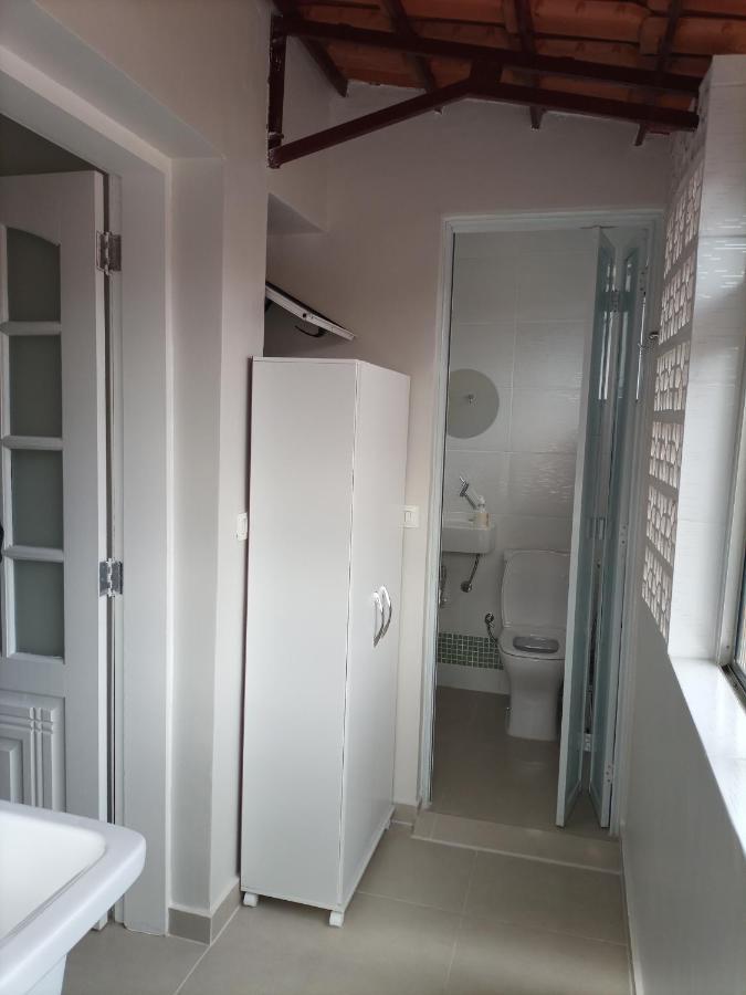 Apartamento Apartamento Com Jeito De Casa Recem-reformado *