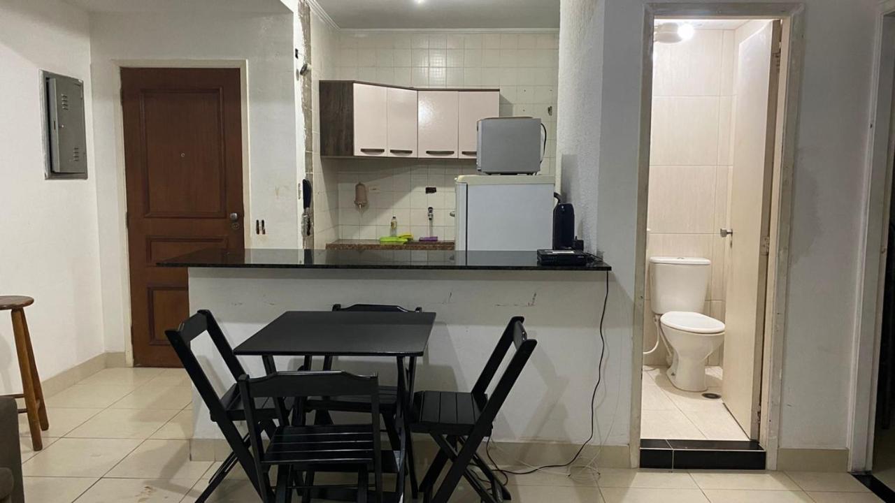 Praia Da Enseada Apartment *