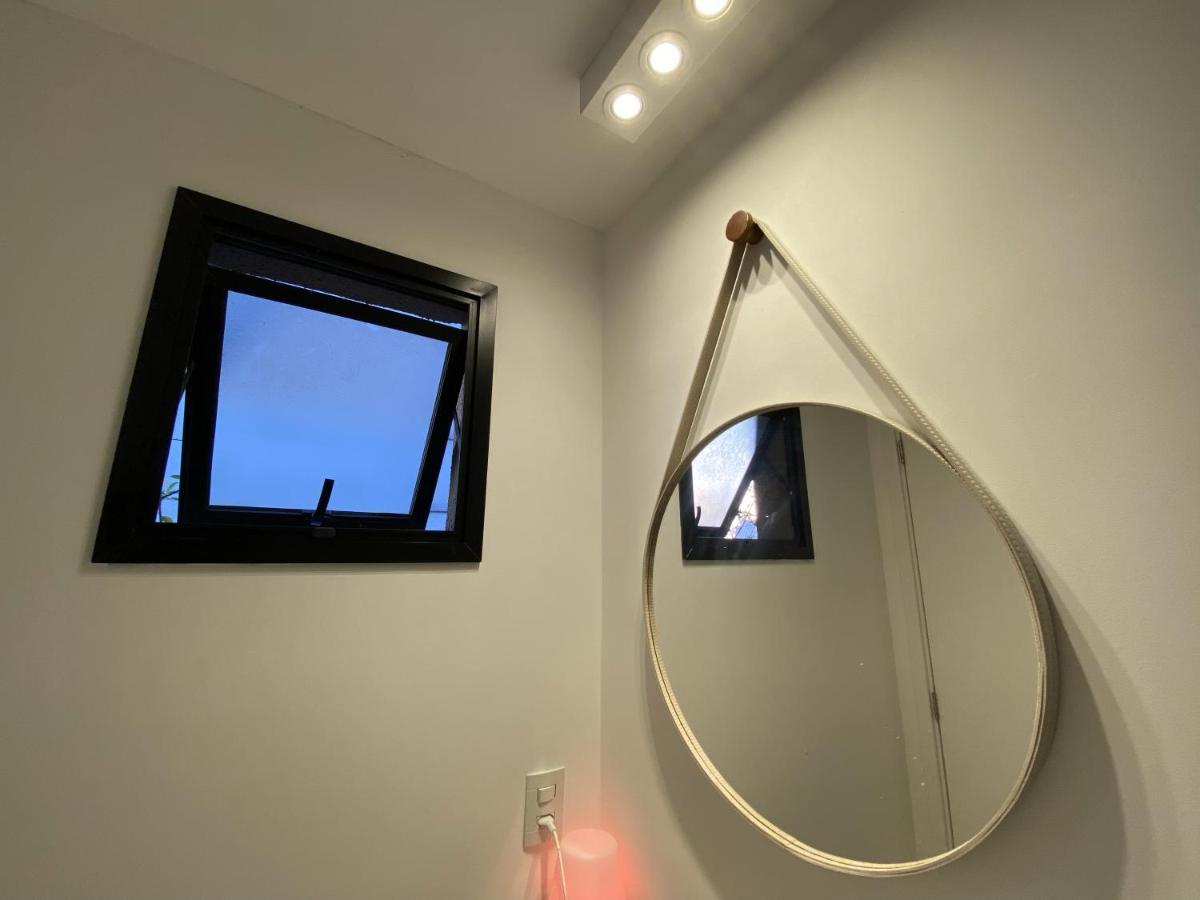 Apartment 85 New W Balcony, Fast Wifi And Movie Screen!