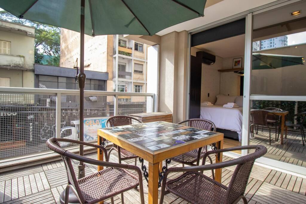 Apartamento Bhomy Paulista Com Varanda Na Rua Augusta Au101